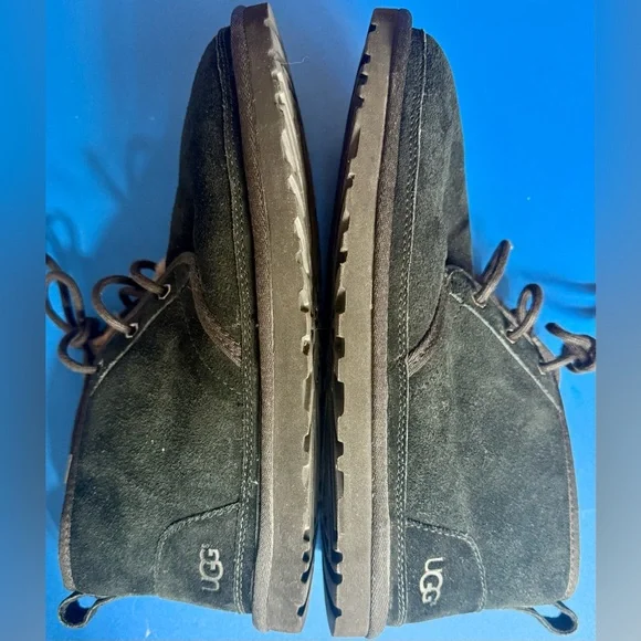 EUC 🖤 UGG Neumel Chukka Boots Men’s 12 Black Suede Shearling Lined